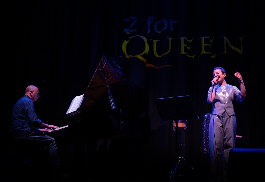 2forQUEEN 1